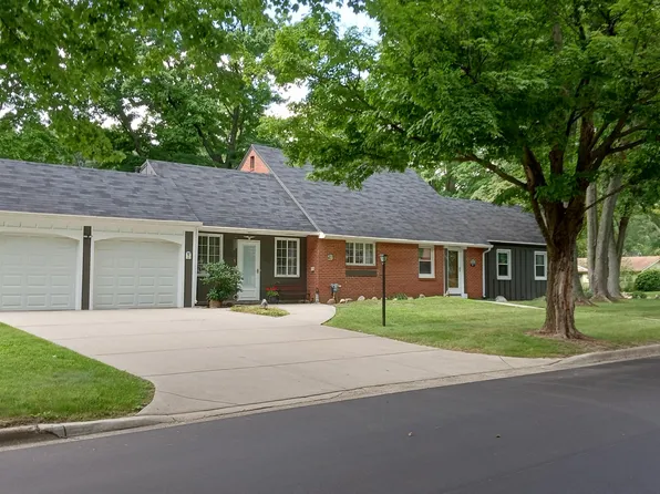 533 Allcott St, Marshall, MI 49068