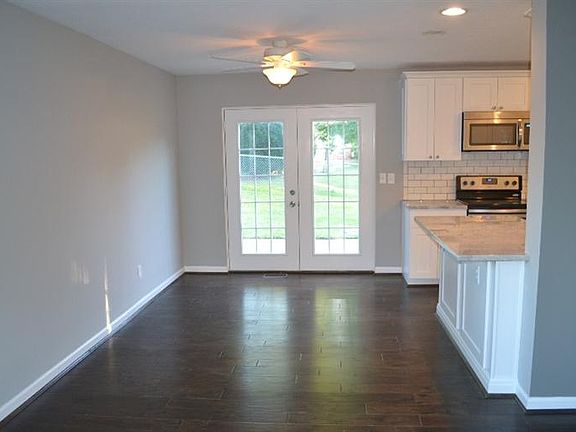 5th image of 153 Silverwood Cir