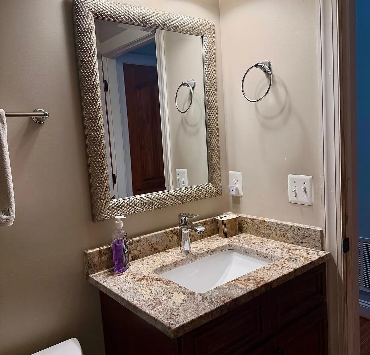 1 bed, 1000 sqft, $1,700 — Photo 2