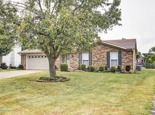 8702 Wildon Pl, Louisville, KY 40220