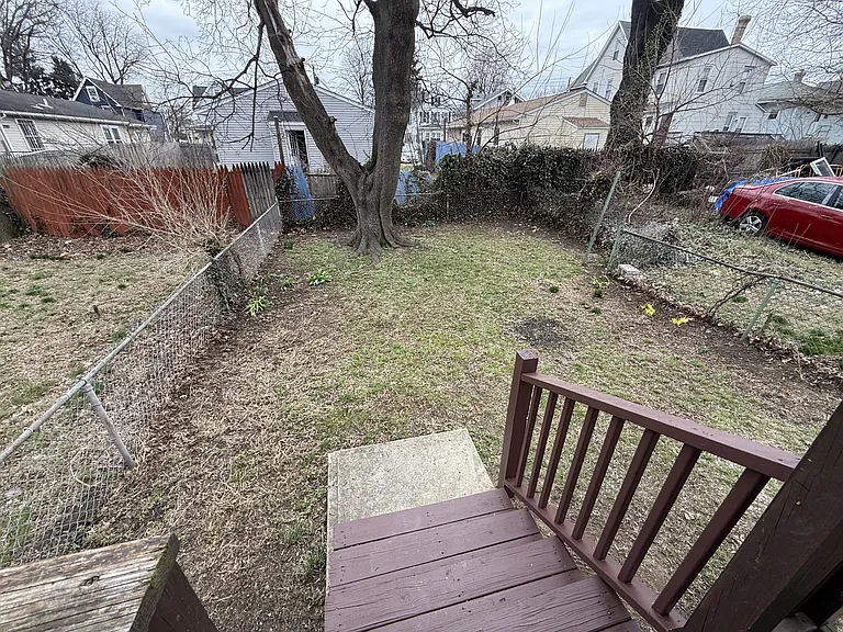 121 Chestnut Ave #A — Photo 11