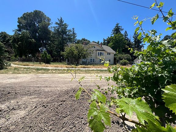 2nd image of 52688 County Road 141