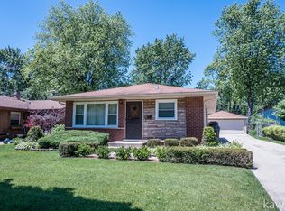 256 N Ridgemoor Ave, Mundelein, IL 60060