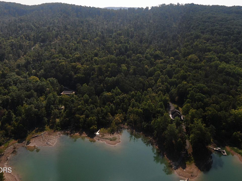 1st image of Lake Ln