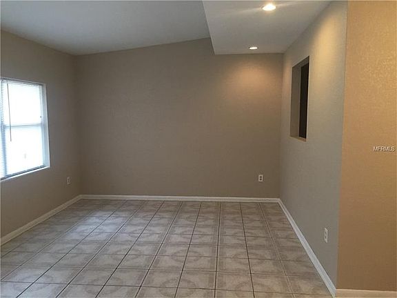 2nd image of 2215 Fleetwood Ct