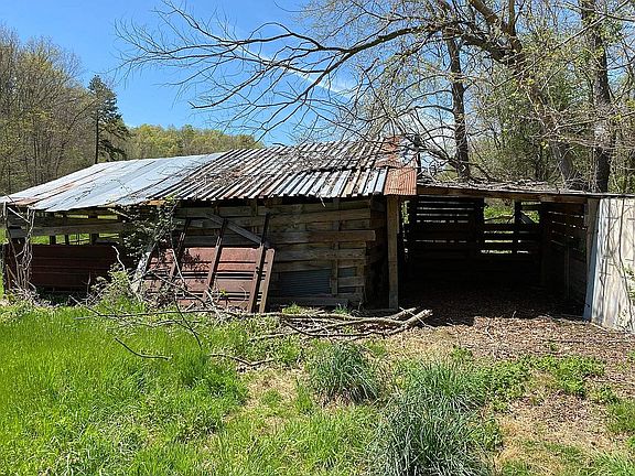 3rd image of 314 County Road 310b