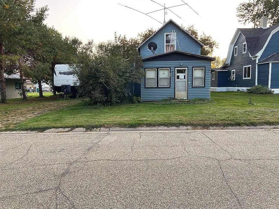 415 6th St, Milnor, ND 58060 Zillow