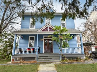 16 Linden Pl, New Rochelle, NY 10801