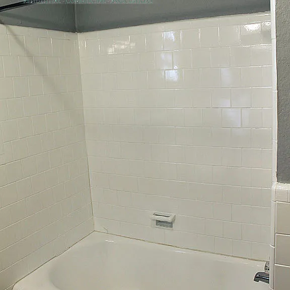 7 E Victory Dr — Photo 11