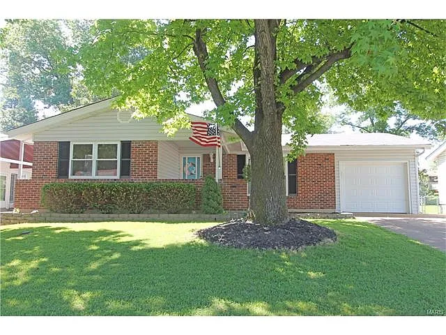 12110 Wesmeade Dr photo 1