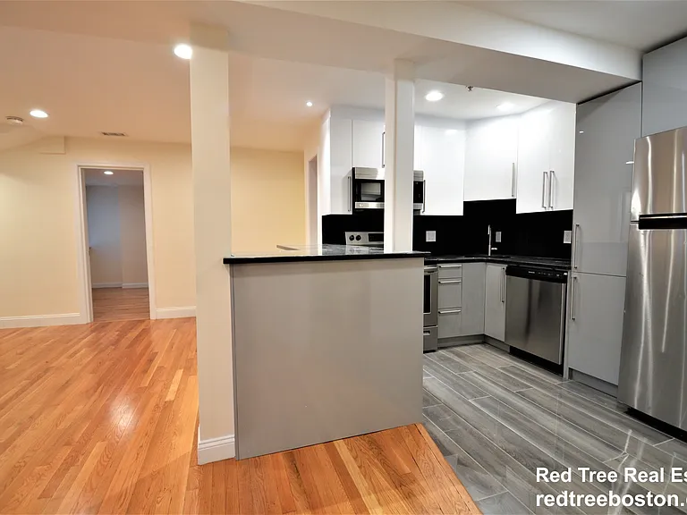 1801 Beacon St #2 — Photo 14