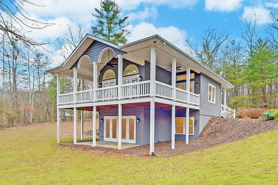 1st image of 29 River Bluff Dr