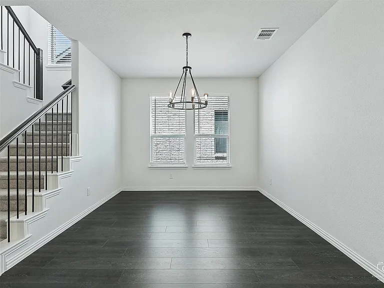 3011 Hobbs Ln — Photo 13