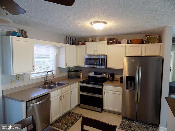3rd image of 107 Moonlight Ln