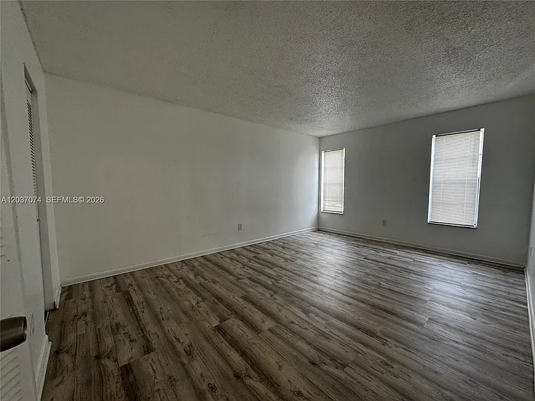2800 NW 56th Ave #D401 — Photo 5