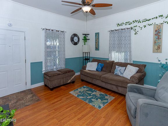 5th image of 248 Hannum St
