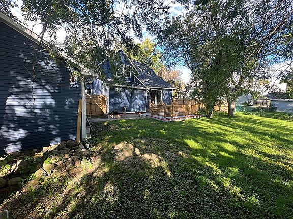 4th image of 216 Evans Ave
