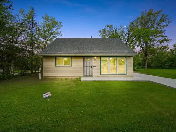 202 Allegheny St, Park Forest, IL 60466