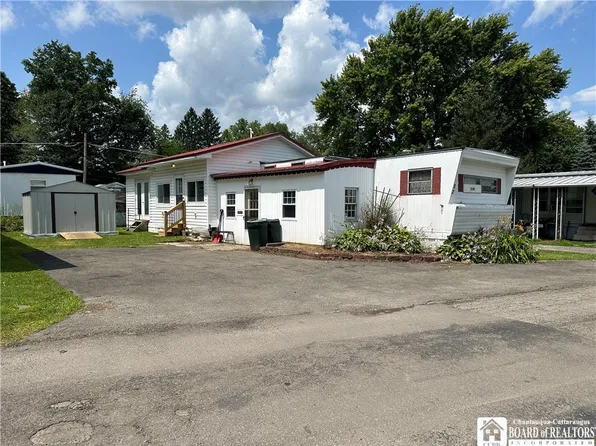 304 E Elmwood Ave #32, Falconer, NY 14733