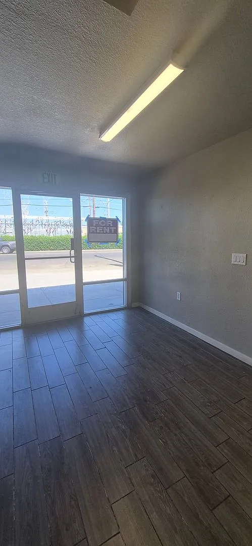 Commercial Property with a Condo Like Space on the 2nd Floor - Endless Possibilities — Photo 2