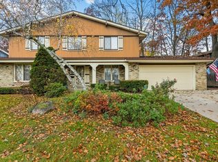 3405 S Russel Rd, New Berlin, WI 53151