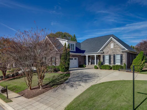 500 Woodstrace Ct, Greer, SC 29650