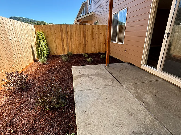 Seven Oaks Luxury Duplexes — Photo 49