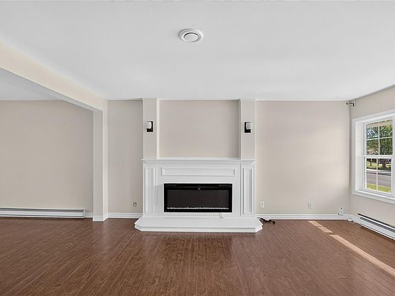 3rd image of 163 Sullivan Avenue