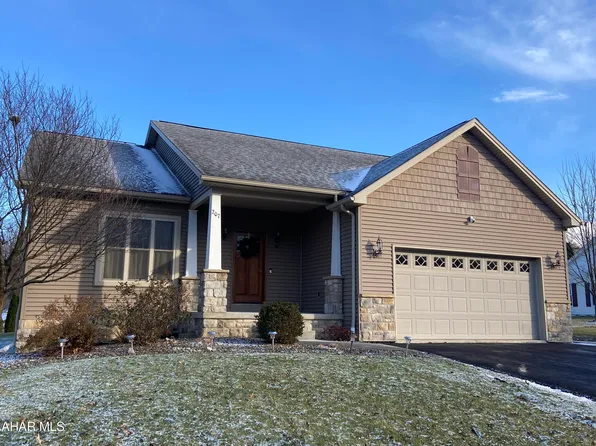 207 Hamer Dr, Duncansville, PA 16635