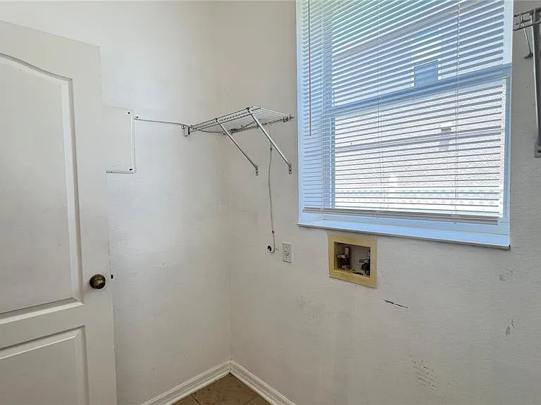 806 Lost Grove Cir — Photo 33