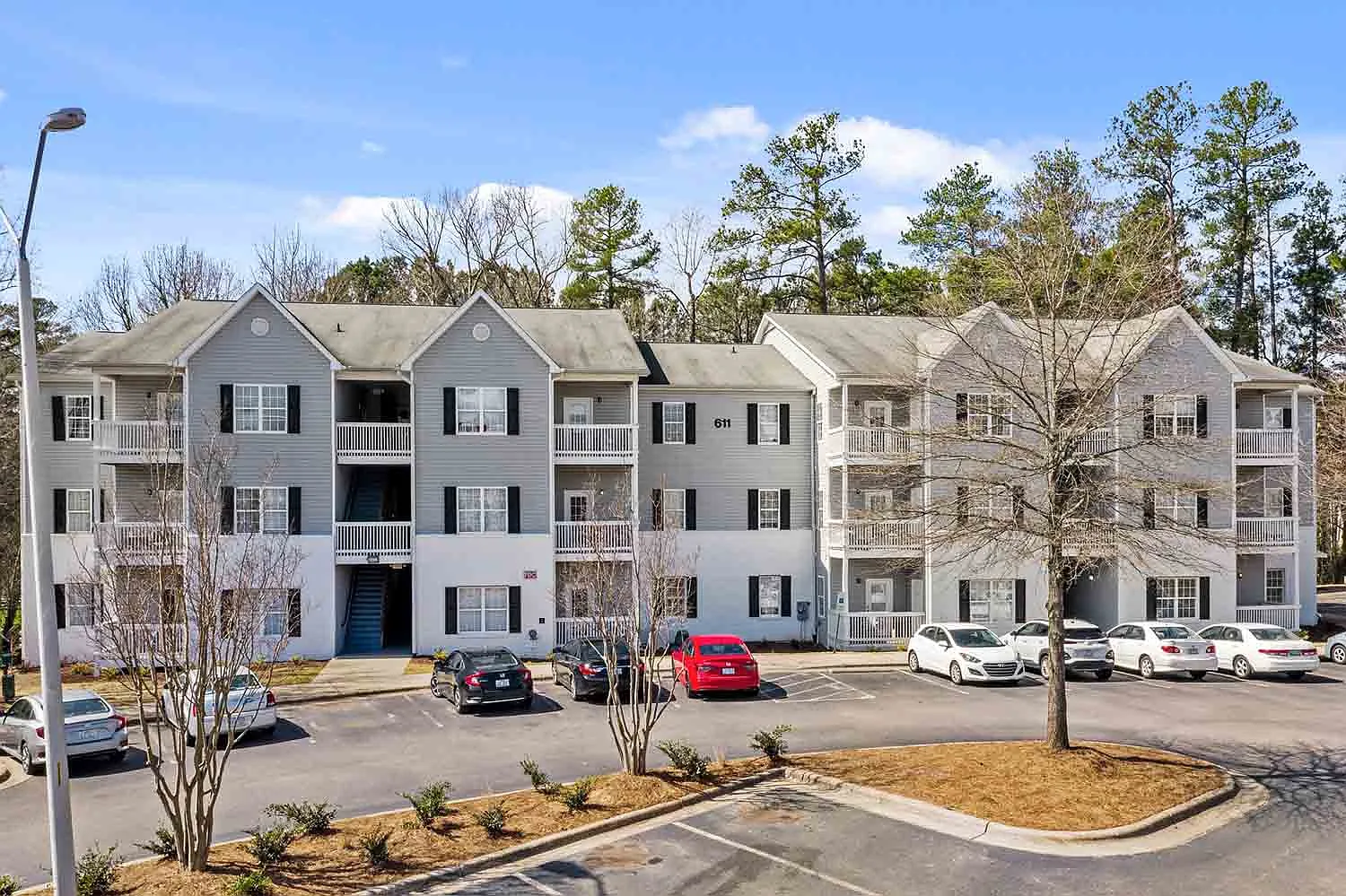 Blue Hill Apartments — Photo 1