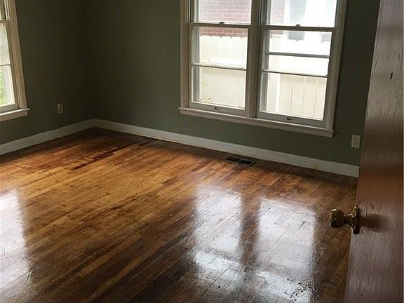 5th image of 1413 N Union Ave