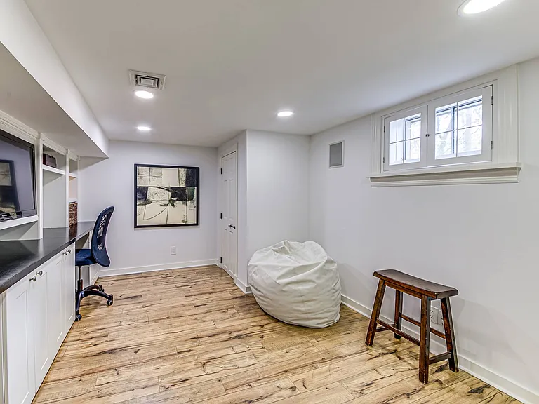 200 Woodbine Dr — Photo 19