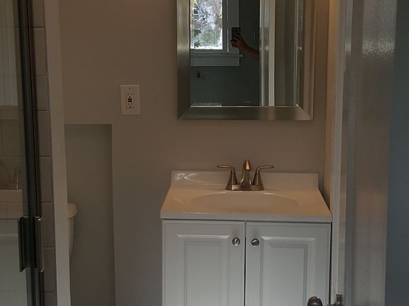 3rd image of 652 W California Ave