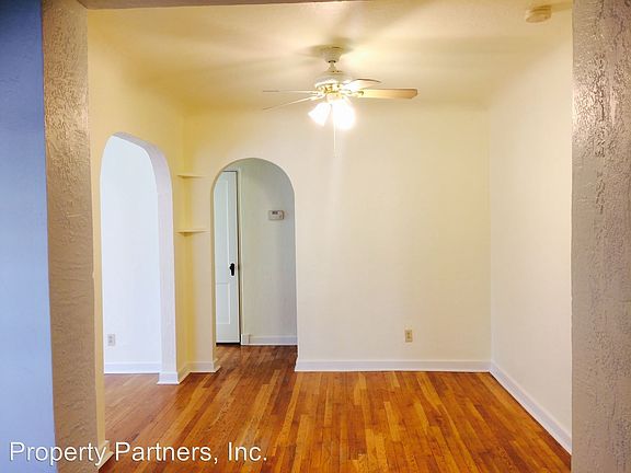 4th image of 2114 Oxford Ave SE APT A