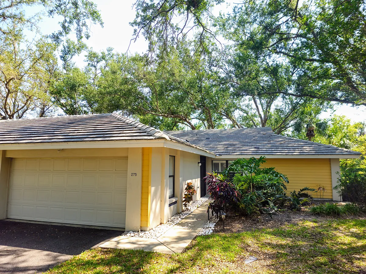 Building Photo - 275 Southampton Dr