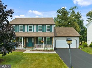 225 Hall Dr, Hanover, PA 17331