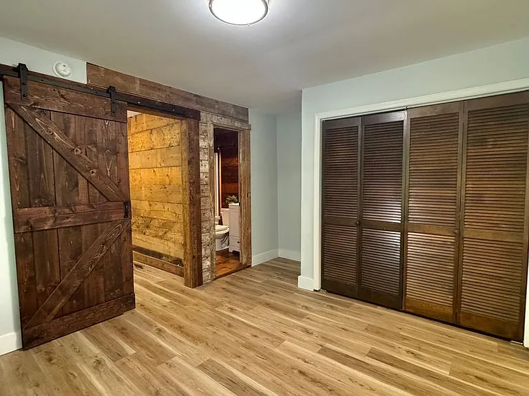 4240 Buck Dr — Photo 30