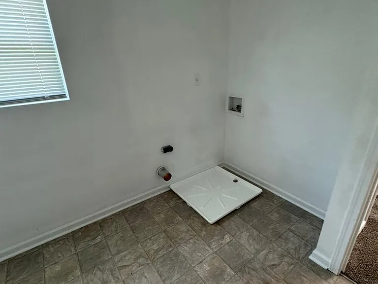 3371 Fall Valley Dr — Photo 13