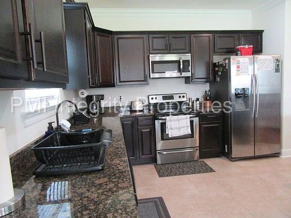 4th image of 114 Caillou Grove Rd