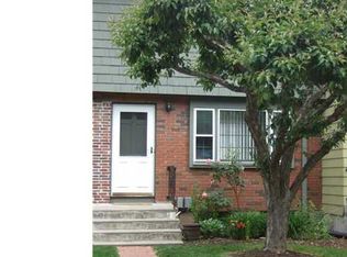 65 Towne House Ln, Wethersfield, CT 06109