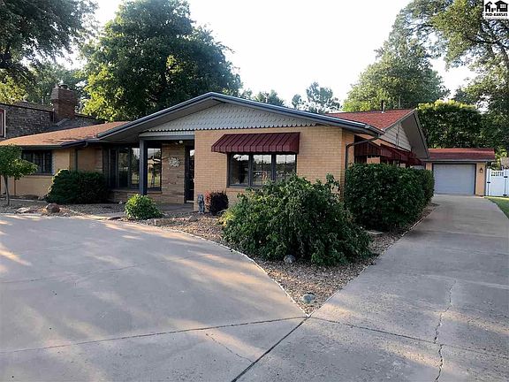 2nd image of 108 W 29th Ave