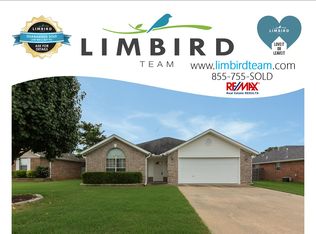 2401 SW 17th St, Bentonville, AR 72712