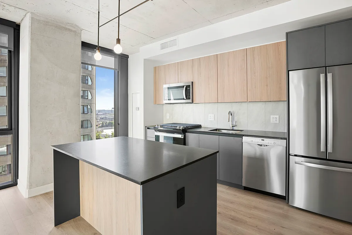 Building Photo - 234 W Polk St #2/2