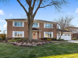 19W071 Avenue Latour, Oak Brook, IL 60523