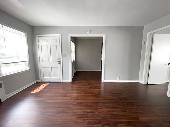 3rd image of 1516 W Main St #1520-2