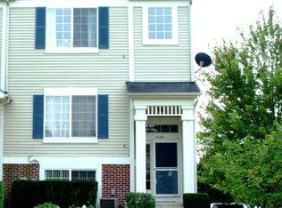 152 Enclave Cir #A, Bolingbrook, IL 60440