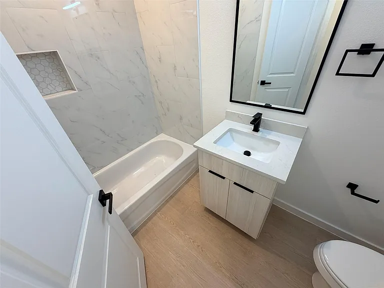 1031 N Lane Cir #B — Photo 20