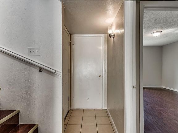 4th image of 509 Valley Park Dr