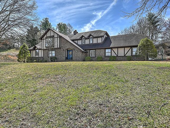 4th image of 1309 White St